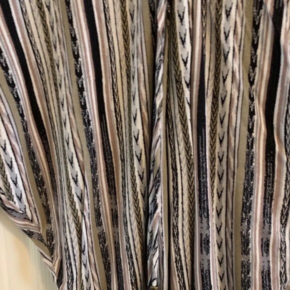 Ella Moss Pattern Top - Picture 3 of 4